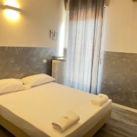 BERGAMO AIRPORT ROOMS Self check-in, hotel v Bergame