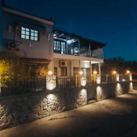 Nasis Home II – hotel w mieście Mitikas