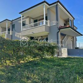 228 - Appartamento bilocale al primo piano con terrazzo vista mare- CLIMATIZZATO, SPIAGGIA INCLUSA، فندق في مارشيللي