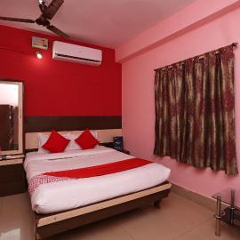 Hotel O Guddu Residency, hotel em Bārang