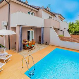 Beach Front Home In Klimno, Hotel in Klimno