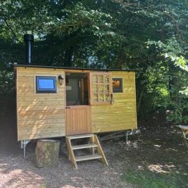 The Nest at Riverside Cottage, hotel i Honiton