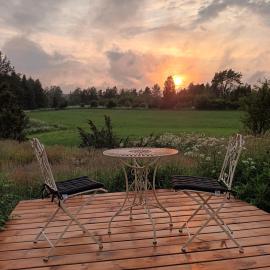 Glamping Kotitila Kiveinen, hotel i Laitila