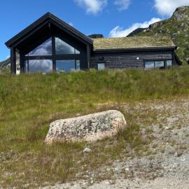Part of a cabin is rented, hotel v destinaci Fidjeland