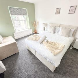 Modern 2-4 Beds - Contractors