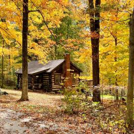 Hot Tub + Deck: Cabin Hideaway in Brown County, hotel din Nineveh