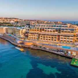 Verdi St George's Bay Marina, hotel di Saint Julianʼs