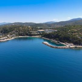 Pine Bay Holiday Resort, hotel sa Kuşadası