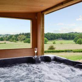 Dolview, hotel in Penybont
