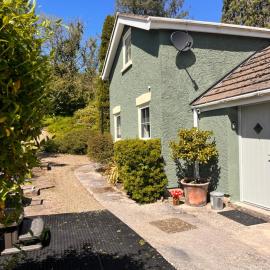 Sparrows Nest Holiday Cottage, hotel v destinaci Amroth