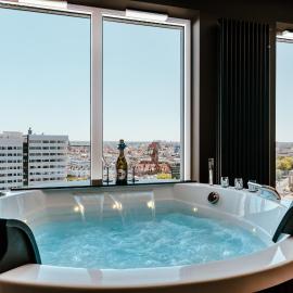 Quorum River SPA Sauna&Jacuzzi or Sauna&Terrace Centrum