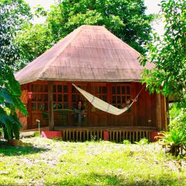 Huasquila Amazon Lodge، فندق في Cotundo