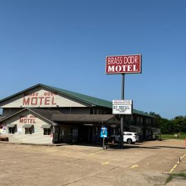 Brass Door Motel, hotel en Gassville