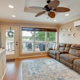 'Lakeside Haven' w/ Deck & Views in Jefferson!, hotel a Jefferson