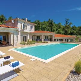 Gorgeous Home In Veprinac With Sauna, Hotel in Veprinac