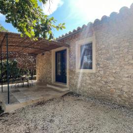 Petite Maison Campagne, Hotel in Méjannes-le-Clap