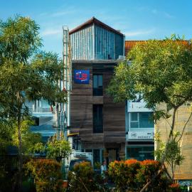 Kuta Cube Hostel, hotel u gradu Kuta