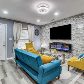 Stunning, Pet-friendly Home in Savannah, hotel in Savannah