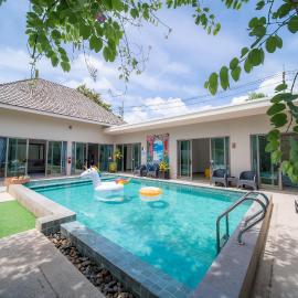 Bang tao modern holiday style pool view high speed WiFi, hotel in Laguna Phuket