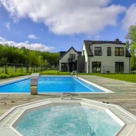 Awesome Apartment In Trzesacz With Swimming Pool, hotel in Trzęsacz