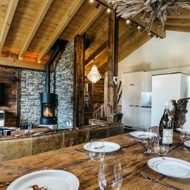 CHALET MOUTON a 4-Bedroom Alpine Chic Escape in Saas-Fee, khách sạn ở Saas-Fee