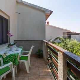 Lovely Apartment In Valbandon With Wifi