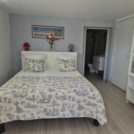 Chambre double avec salle de bain privative, hotel em Hendaye