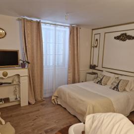 Studio luxe Rdc " chez la Juge ", hotell i Liesle