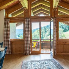 Ferienhaus Riss, hotelli kohteessa Bolsterlang