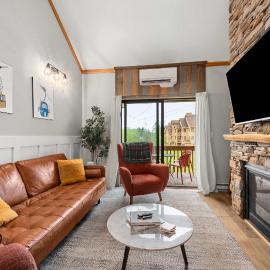 Renovated Ski In Out Condo King Bed Patio Grill, hotel in Ellicottville