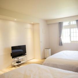 礁溪-泡在田裡-溫泉包棟民宿, hotel i Jiaoxi