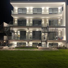 N apartments, hotel i Néa Péramos