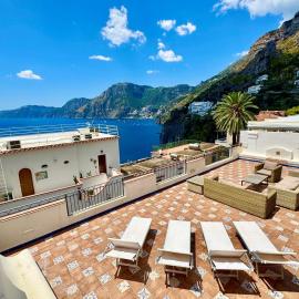 Casa Ella with Private Parking