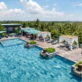 Cocoland River & Beach Resort, hotel in Quảng Ngãi