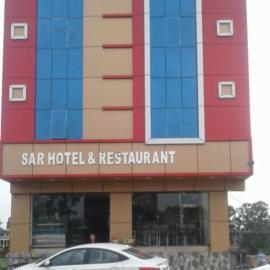 SAR Hotel and Family Restaurant, hotelli kohteessa Chauki Maniār