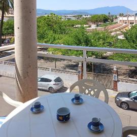 2 Bedroom Beach Front Apartment In Bellreguard