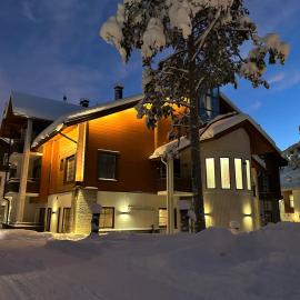Karhunvartija 10, Hotel in Sirkka