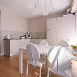 B&B Piazza Cavour، فندق في رييتي