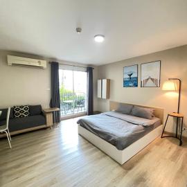 Studio16 at Changwattana, hotel i Ban Bang Phang