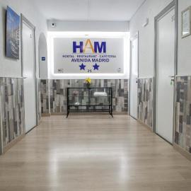 Hostal Restaurante Avenida de Madrid, hotell i Terrassa