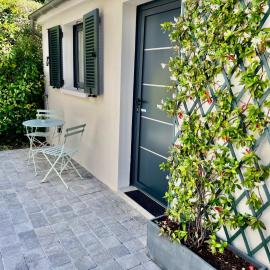 Joli studio récent sur jardin, très calme