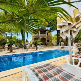 Villa Paradisio, hotel sa Milna