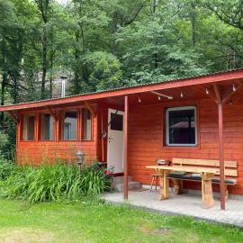 Bungalow 55 Naturcamping Ziegenrück Plothental, hotel i Ziegenrück