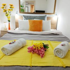 Urban Garden Apartments - Sunflower