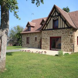 Maison spacieuse à St Denis de Villenette avec jardin clos, hotel v destinaci Saint-Denis-de-Villenette