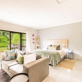 Robyns Nest Self Catering Studio Cottage No2, hotell i Kloof