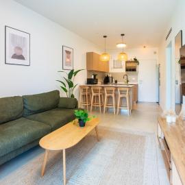 סי מיה - דירות מהממות במתחם נאות גולף, hotel a Caesarea