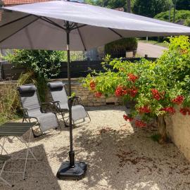 Gîte Des Bons Voisins, hotel a Marigny-le-Cahouet
