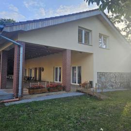 Almazówka - cichy wypoczynek lub integracja w większym gronie، فندق في Barzkowice
