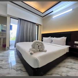 The Vacation Inn Hotel & Resort, מלון בBāndarban